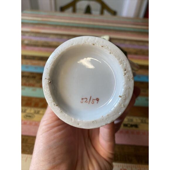 Thames Hand painted Ceramic Pottery Vase 7”Applied Cacti Floral Numbered 52/59 - Picture 8 of 10